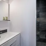 Honore - Barre Apartment